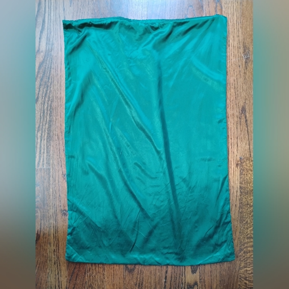 Blissy Queen Sized 100% Mulberry Silk Pillowcase